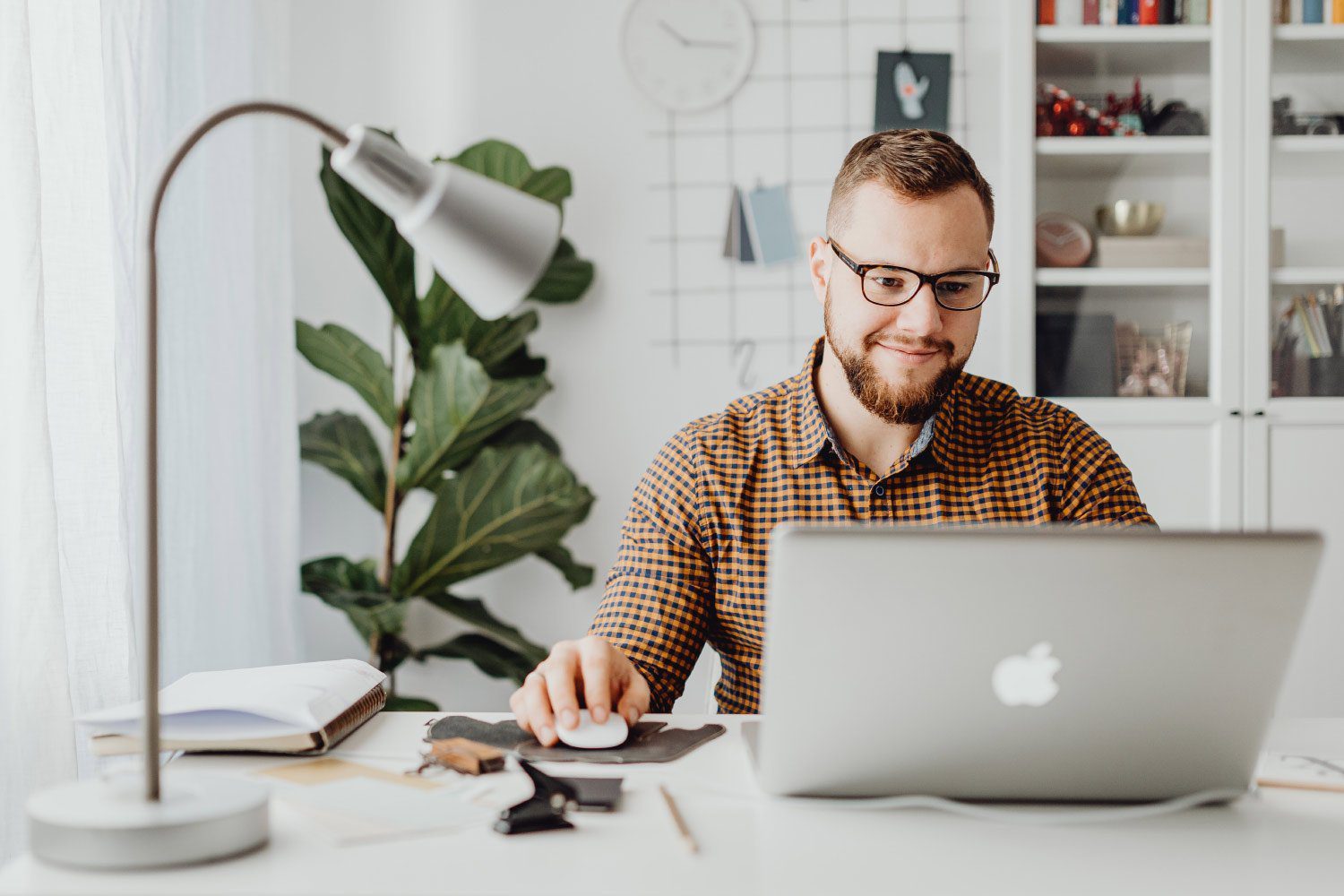 Social media virtual assistant